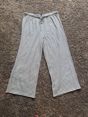 H&M Black and white striped pants